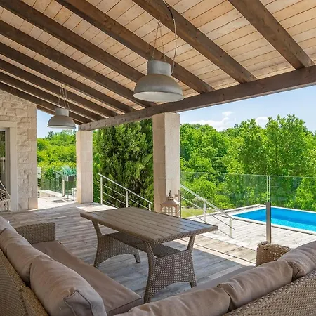 Barbara فيلة Vižinada