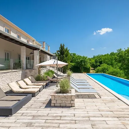 Barbara Vila Vizinada