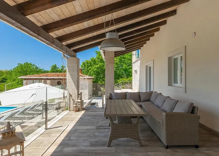 Barbara Vila Vizinada