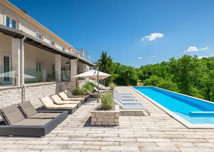 Barbara Vila Vizinada