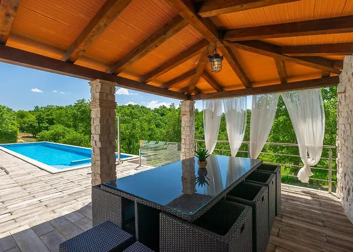 Vila Barbara Vizinada